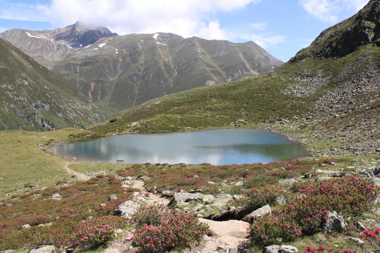 Gaestehaus Landhaus Tyrol Gries im Sellrain Buitenkant foto