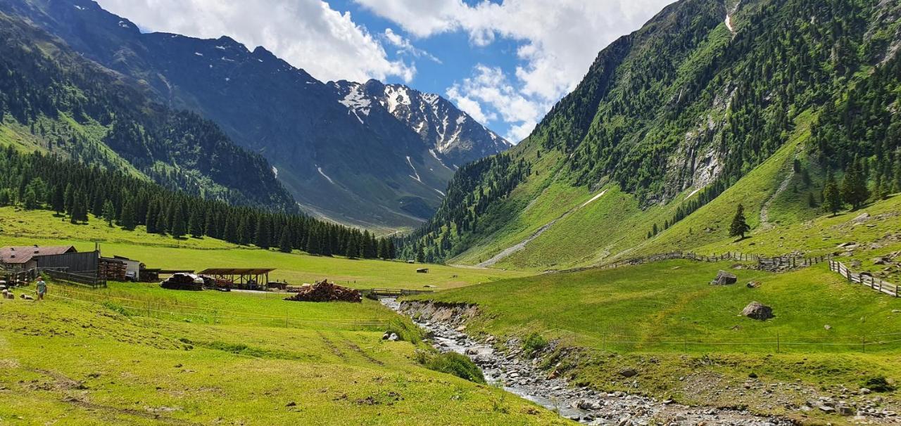 Gaestehaus Landhaus Tyrol Gries im Sellrain Buitenkant foto
