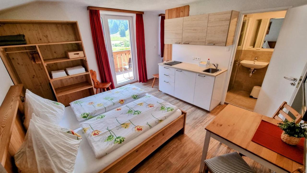 Gaestehaus Landhaus Tyrol Gries im Sellrain Buitenkant foto