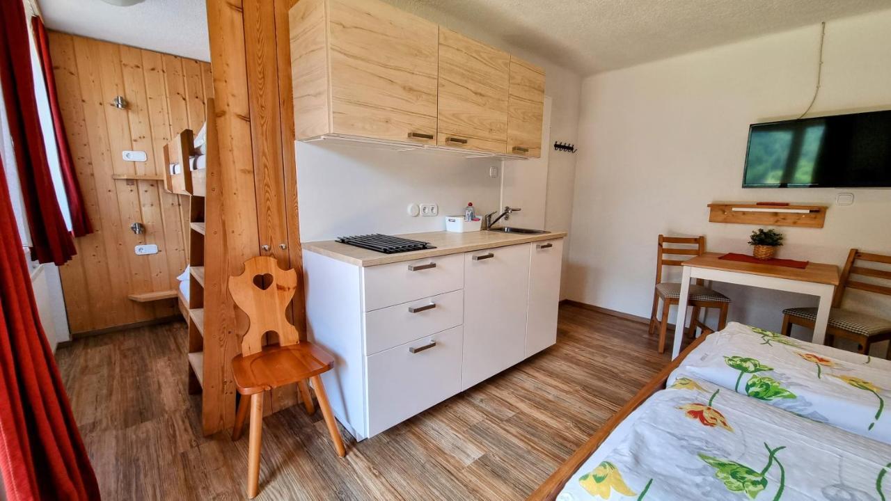 Gaestehaus Landhaus Tyrol Gries im Sellrain Buitenkant foto