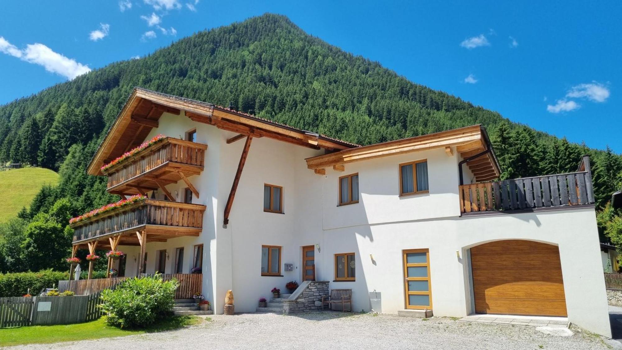 Gaestehaus Landhaus Tyrol Gries im Sellrain Buitenkant foto