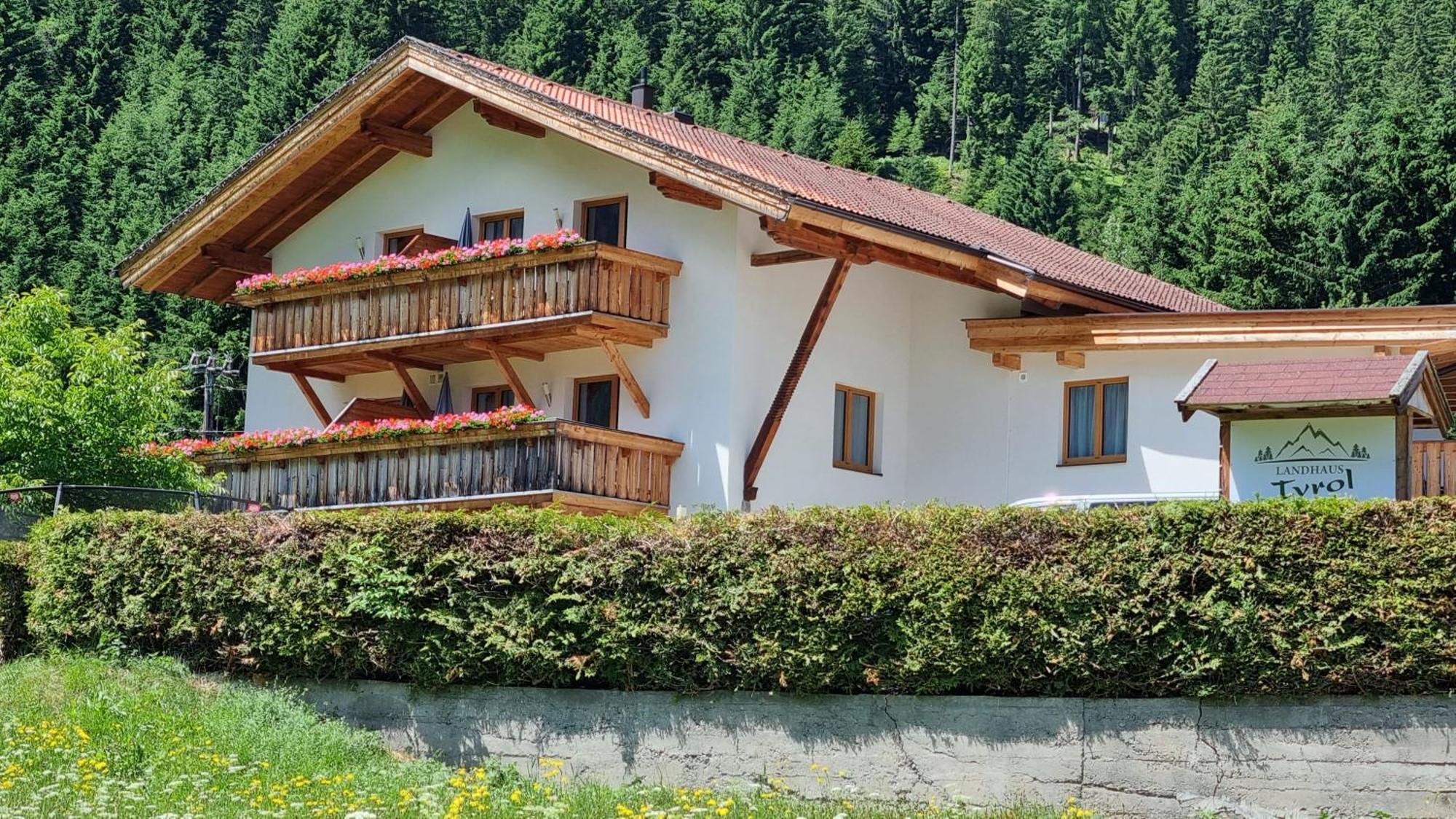 Gaestehaus Landhaus Tyrol Gries im Sellrain Buitenkant foto