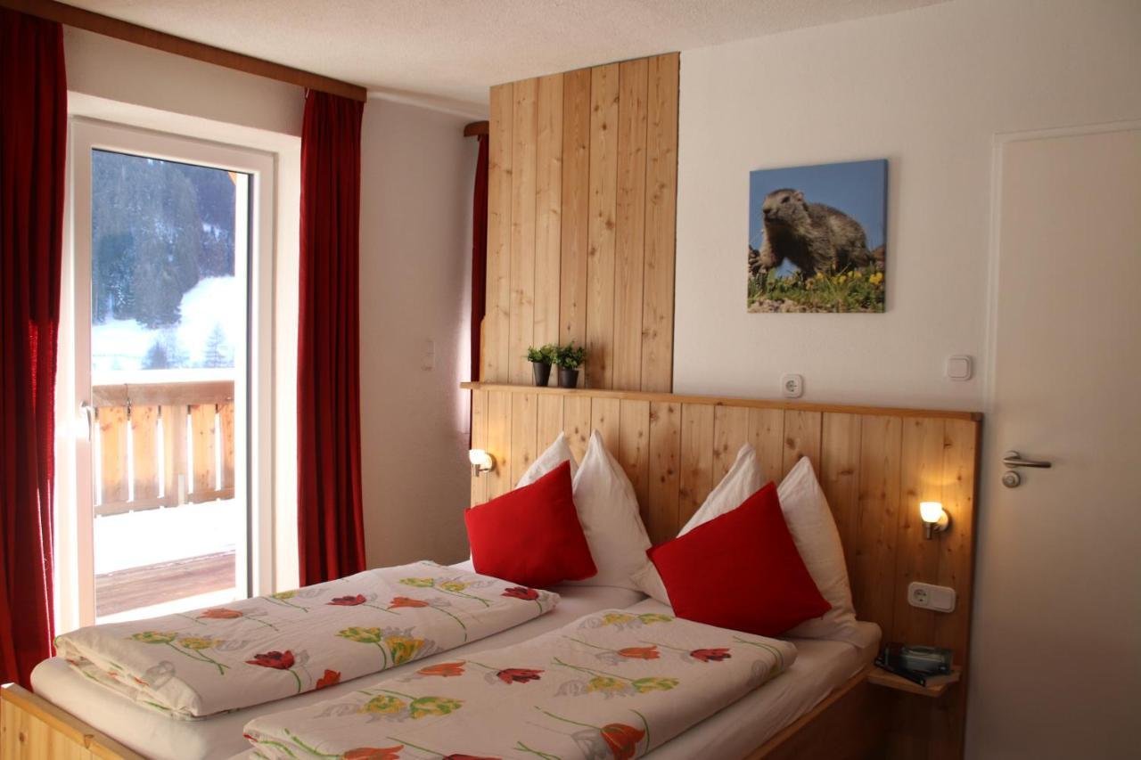 Gaestehaus Landhaus Tyrol Gries im Sellrain Buitenkant foto