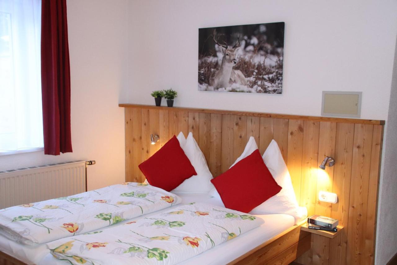 Gaestehaus Landhaus Tyrol Gries im Sellrain Buitenkant foto
